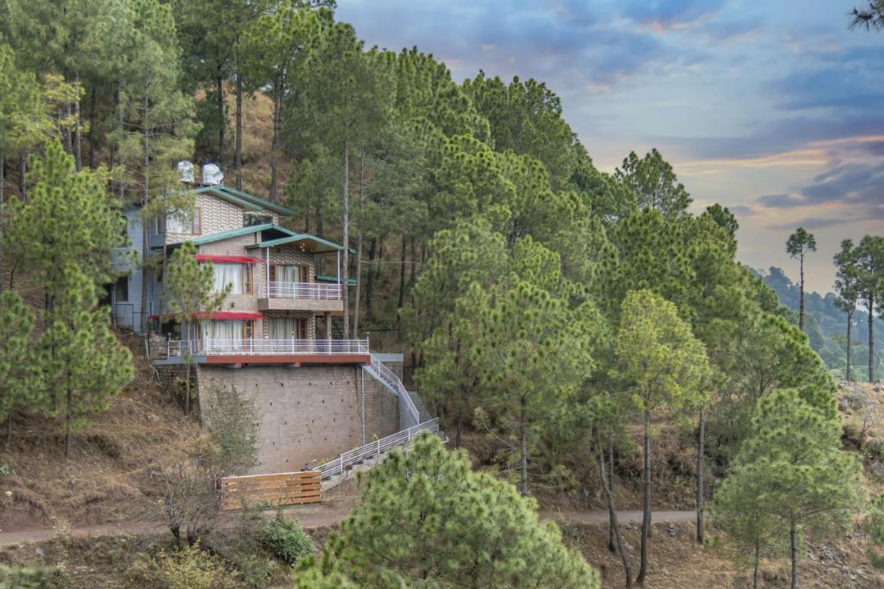 The Himalayan Mansion: Serviced Villa with Open-Air Lawn in Kasauli Exterior photo