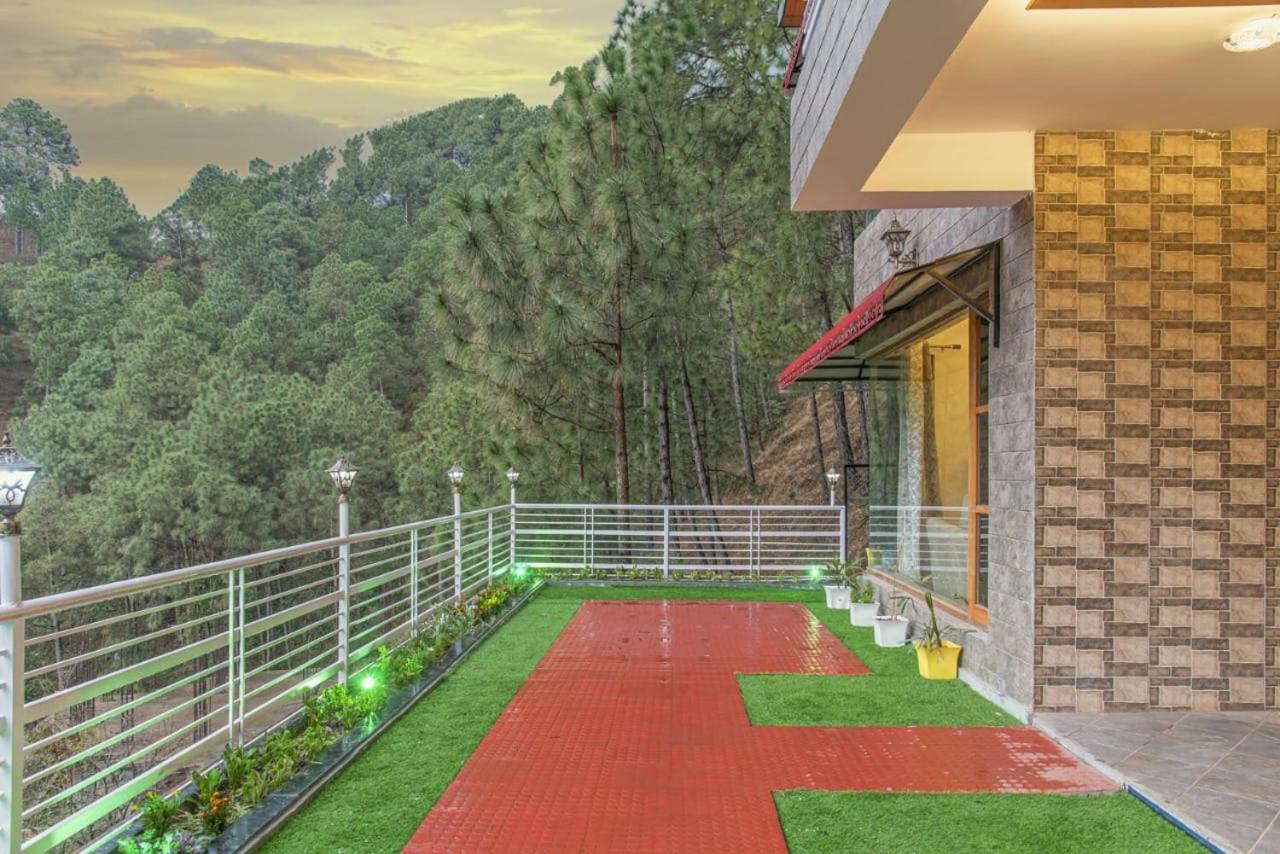 The Himalayan Mansion: Serviced Villa with Open-Air Lawn in Kasauli Exterior photo